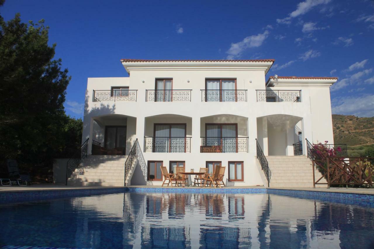 Martika Luxury Villa Agia Marina  Екстер'єр фото